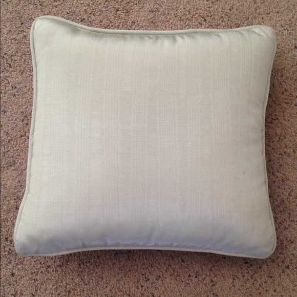 Set of 3 Pastel Pillows - Picture 8 of 10